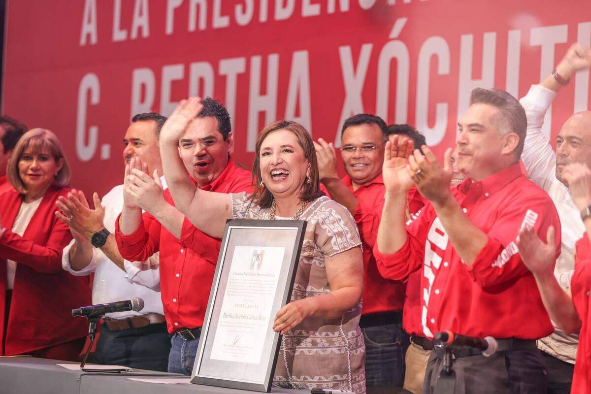 Xóchitl Gálvez va mal, dice Brozo y Carlos Loret