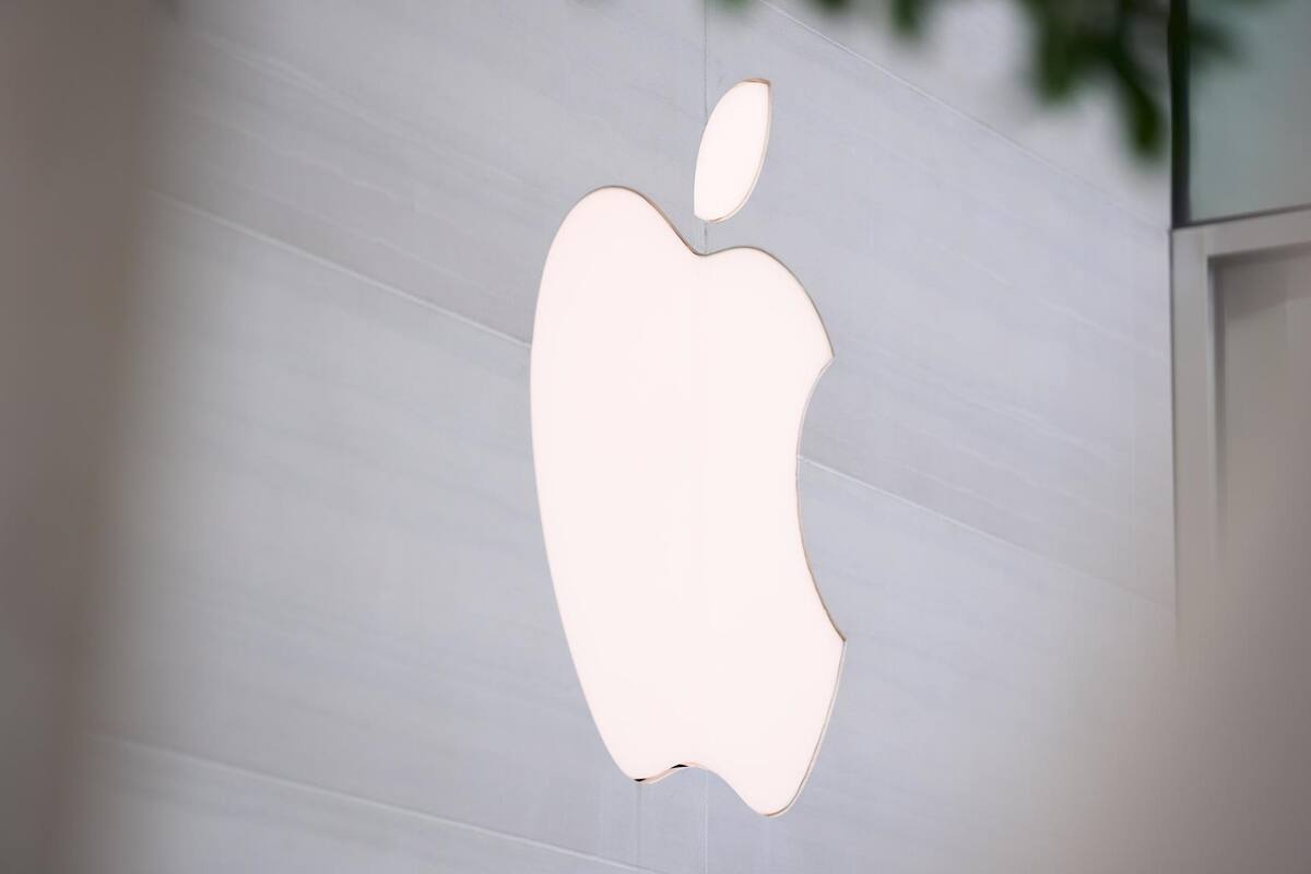 Apple estaría planeando anunciar este otoño un acuerdo con Google para usar su IA