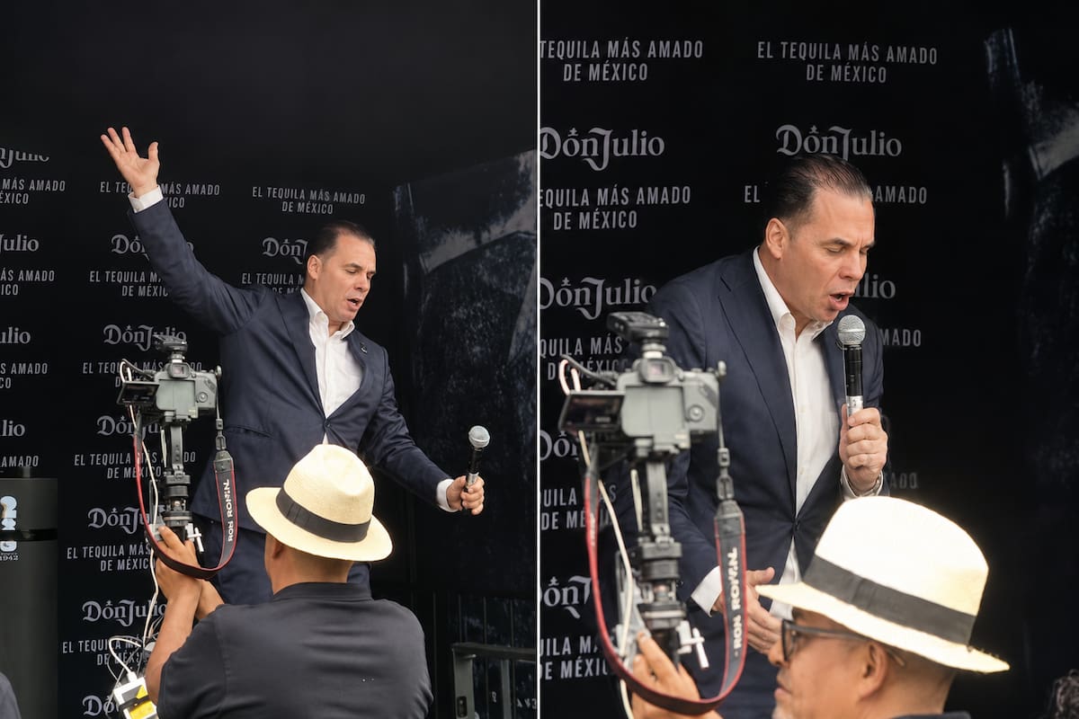Lo más viral: Christian Martinoli narrador de TV Azteca sufre caída en evento con patrocinadores y “culpa de boicot” a Televisa