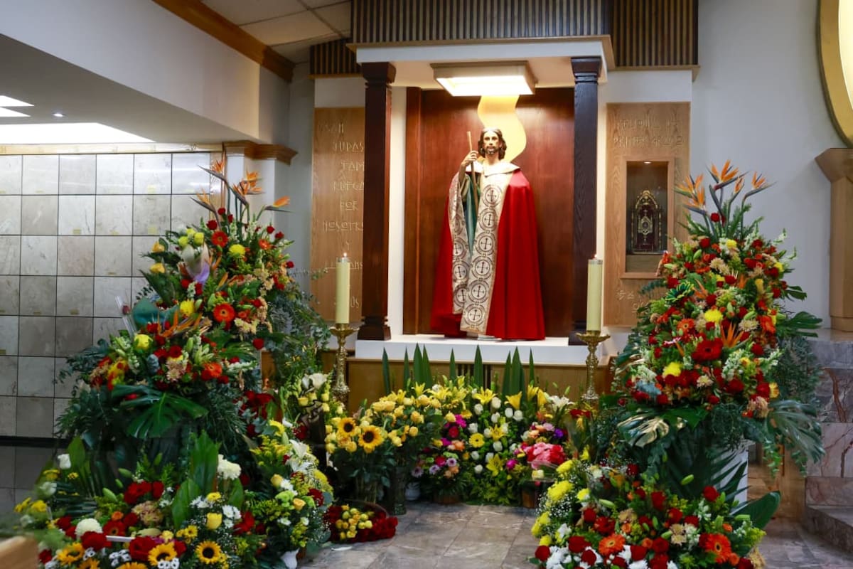 Celebran a San Judas Tadeo en su parroquia con misas y mañanitas en Mexicali