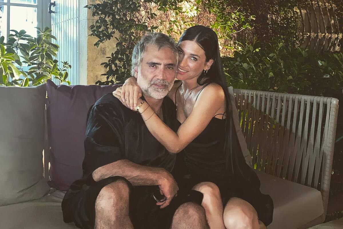 Alejandro Fernández envía cariñosa felicitación a Karla Laveaga