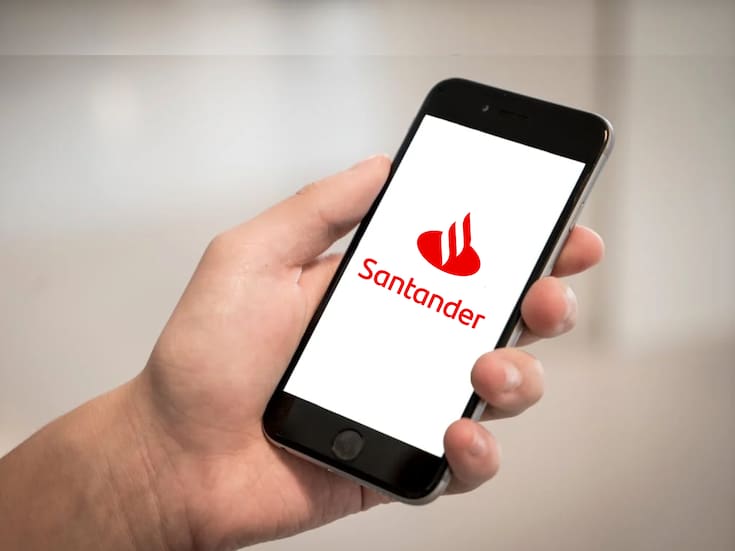 Miles de usuarios afectados por caída de la app de Santander en día de quincena; operaciones y pagos bloqueados en todo México