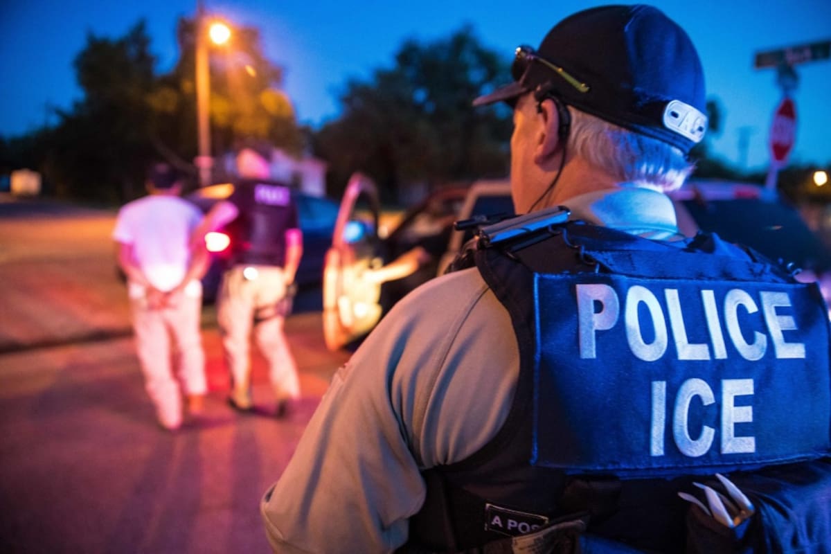 Otro mexicano fallece detenido por ICE en EU; caso bajo investigación