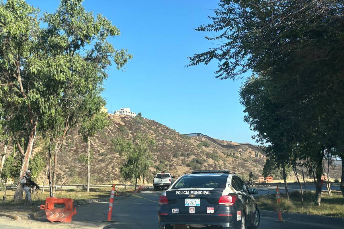 Policiaca Tijuana: Dejan un auto baleado y con un cadáver