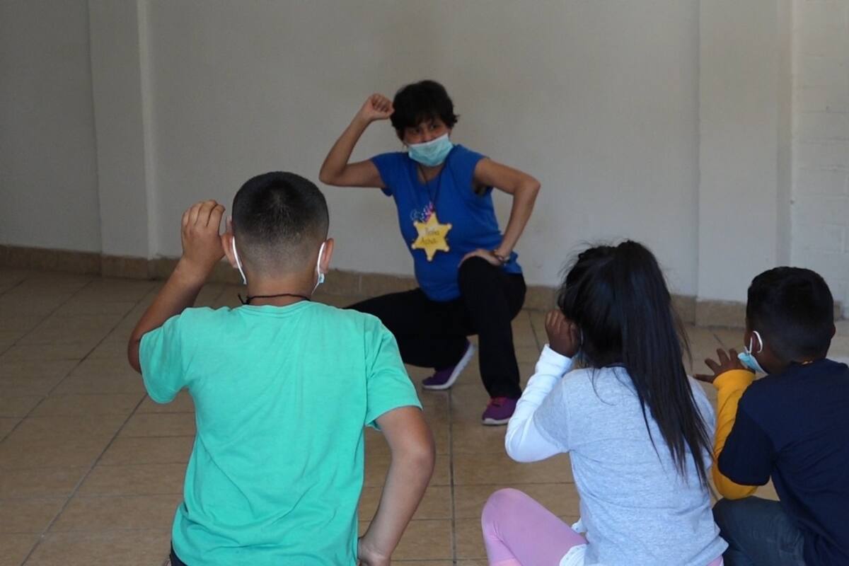 Festejan su día a niños migrantes