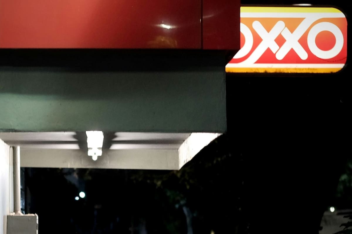 Más de mil quinientas tiendas Oxxo de la CDMX se convierten en refugios de veinticuatro horas para mujeres en riesgo, activando un protocolo de resguardo inmediato junto a la policía