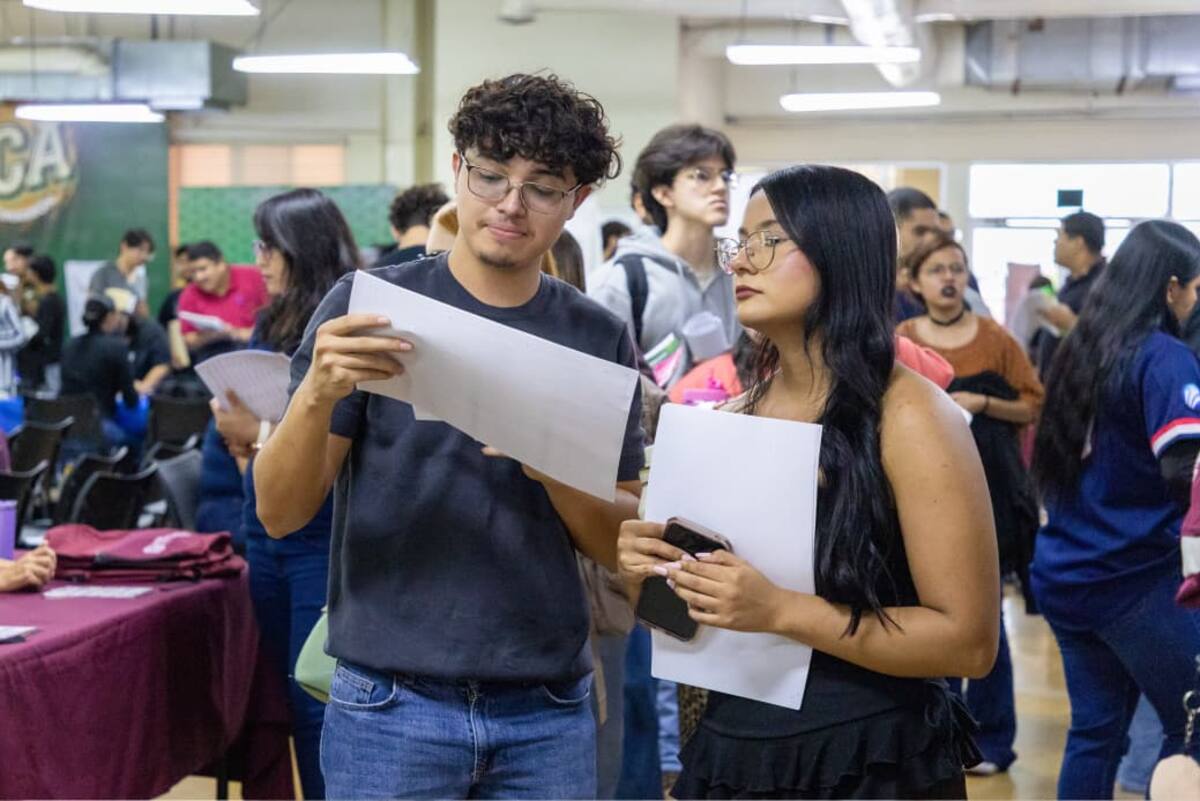 Jóvenes participaron en las ferias de empleo realizadas en UABC Mexicali y Otay, Tijuana. Foto: Cortesía