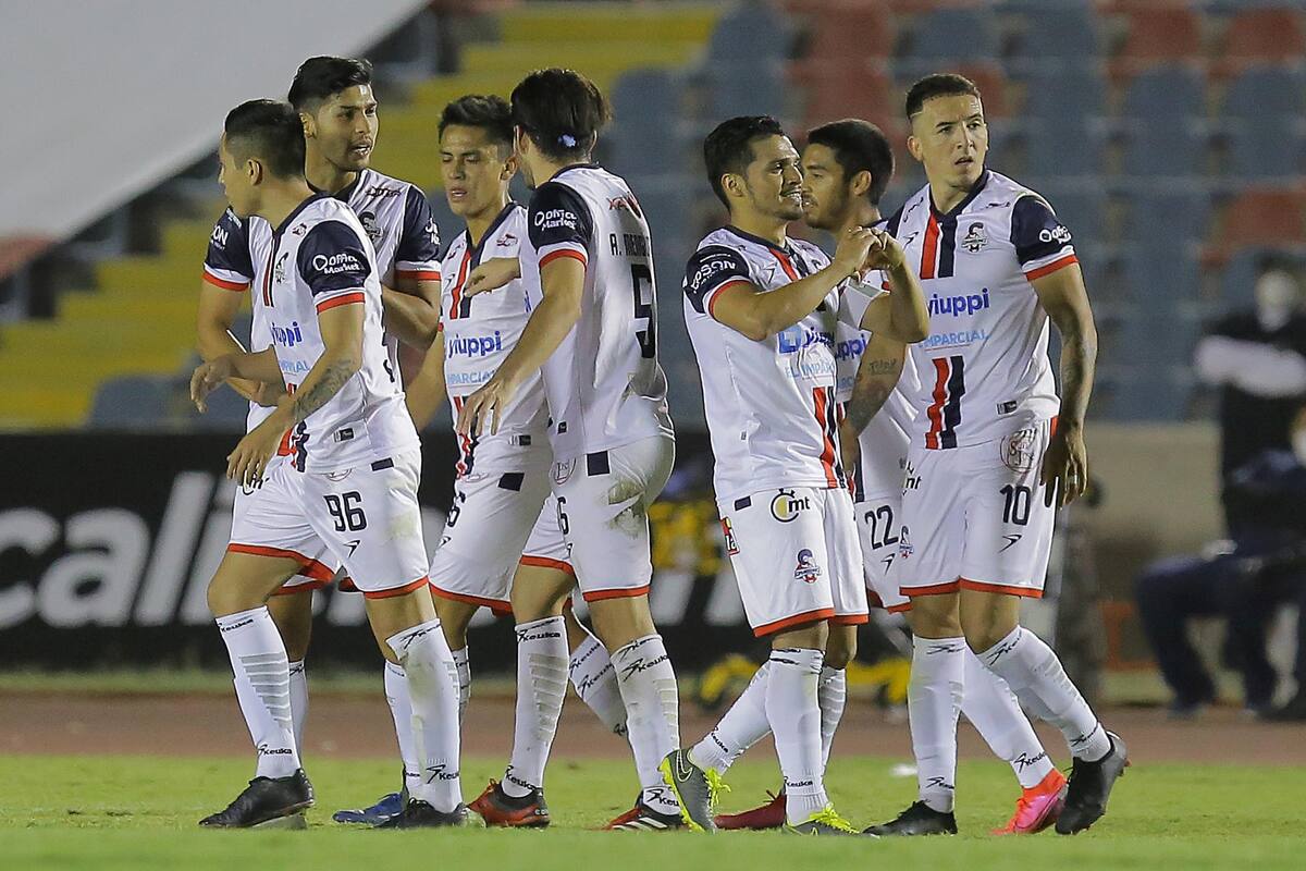 Cimarrones se acerca al liderato con triunfo sobre Tepatitlán
