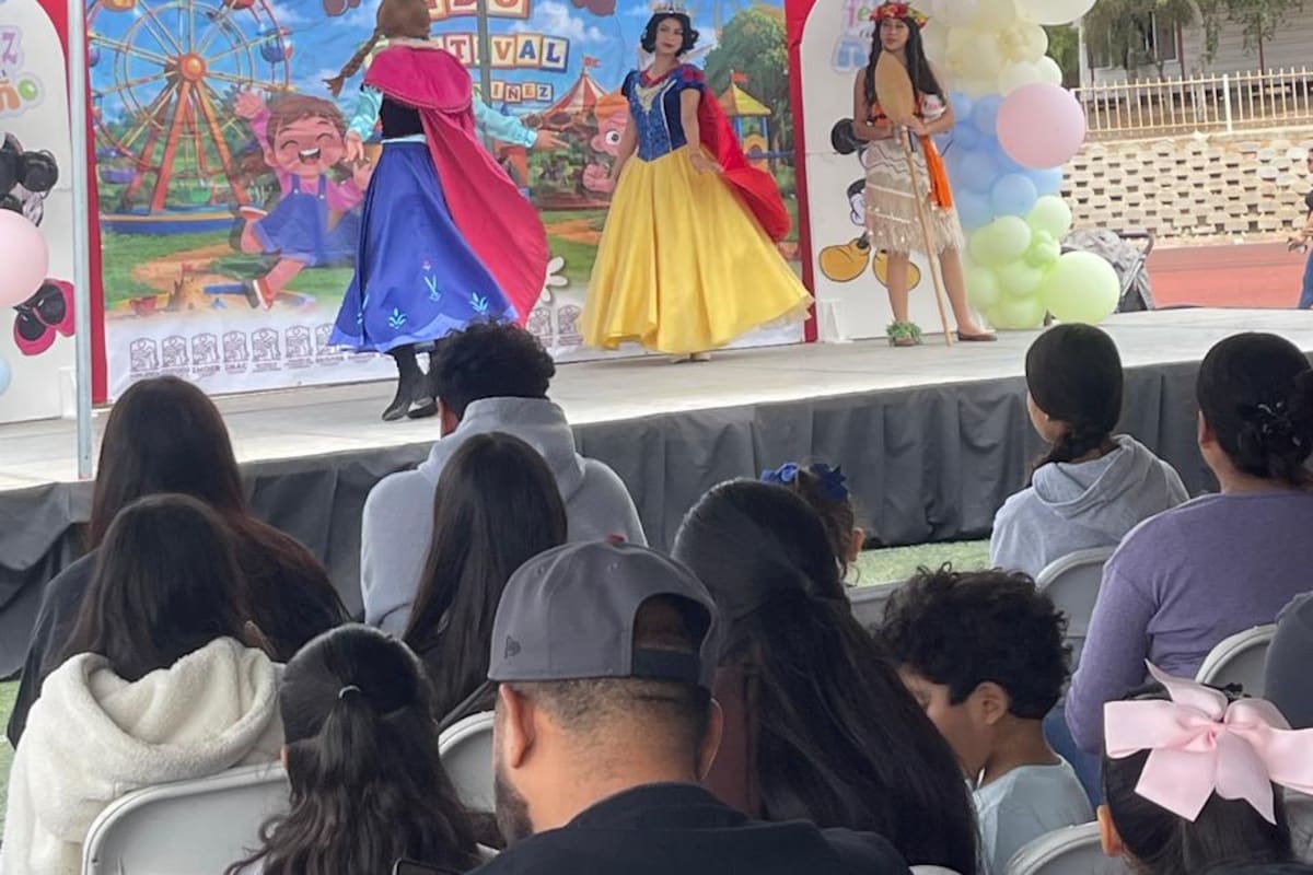 DIF celebra a los niños de Rosarito; héroes y princesas desbordaron alegría
