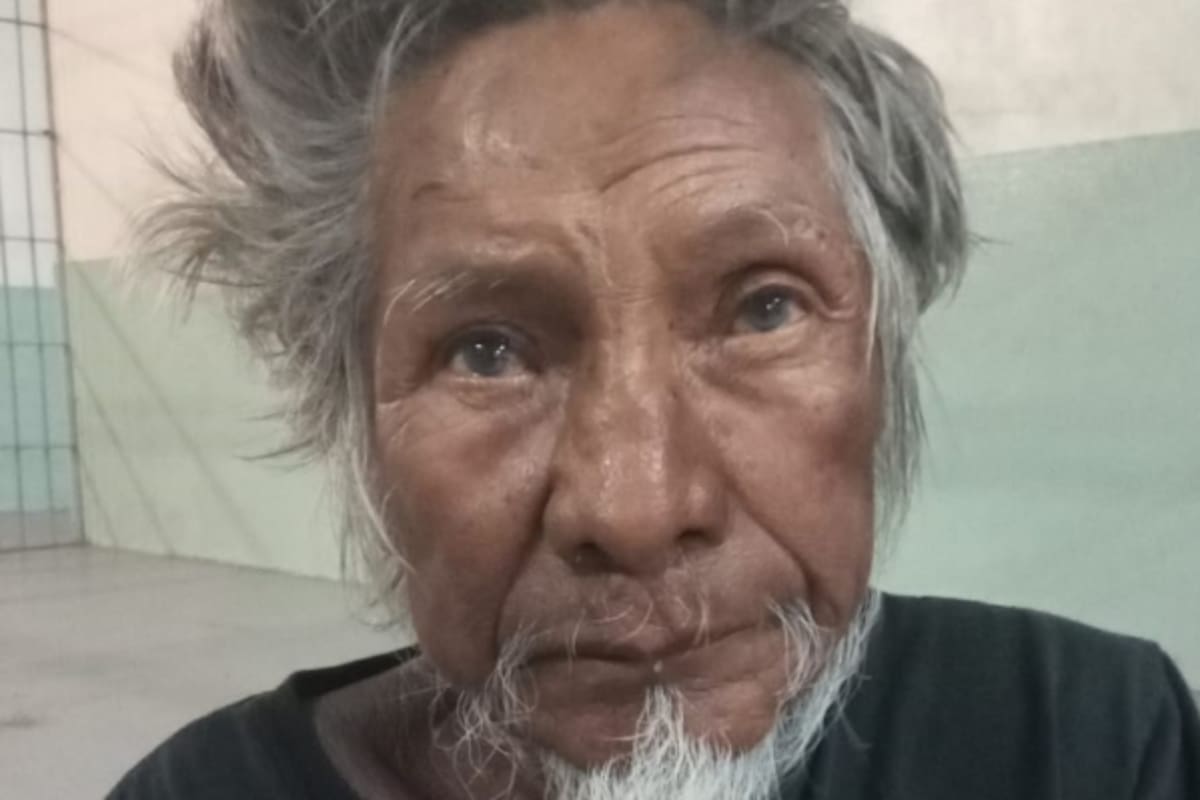Policía de Mexicali busca a familiares de adulto mayor encontrado desorientado en Jardines del Lago