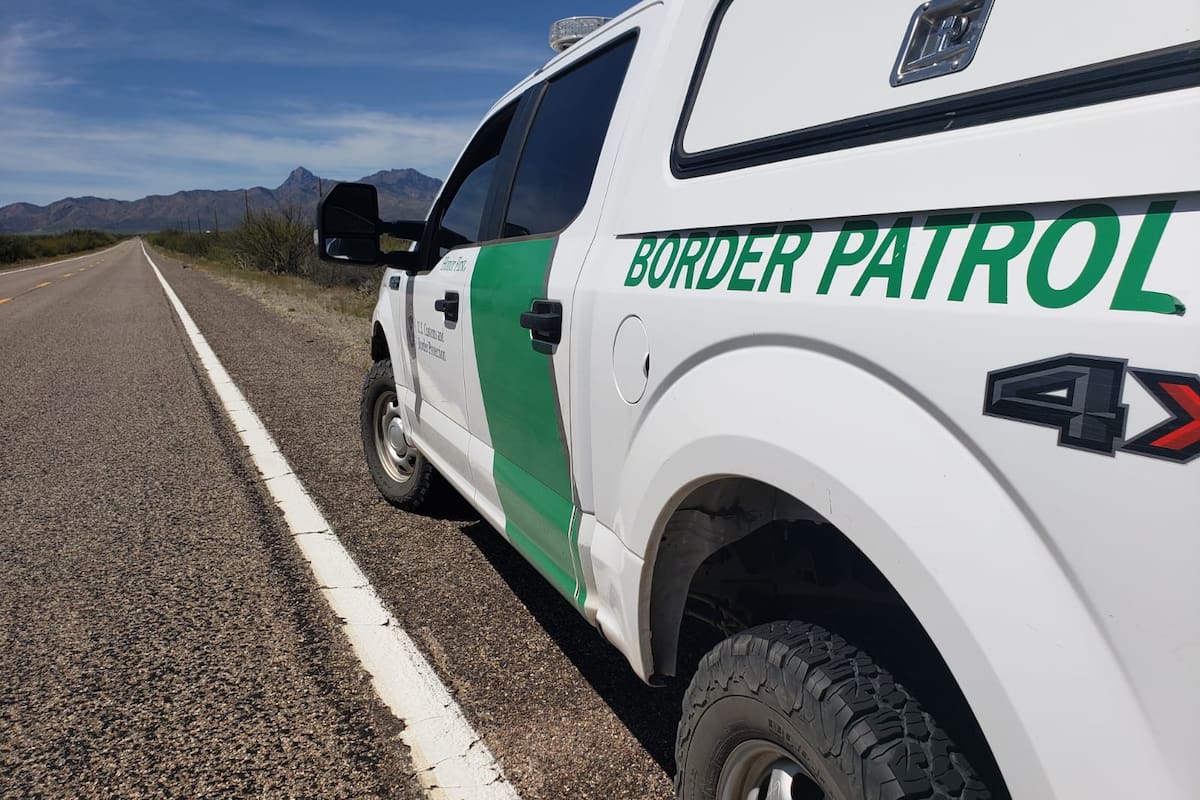 Nacional mexicano enfrenta cargos por tráfico de personas en Arizona