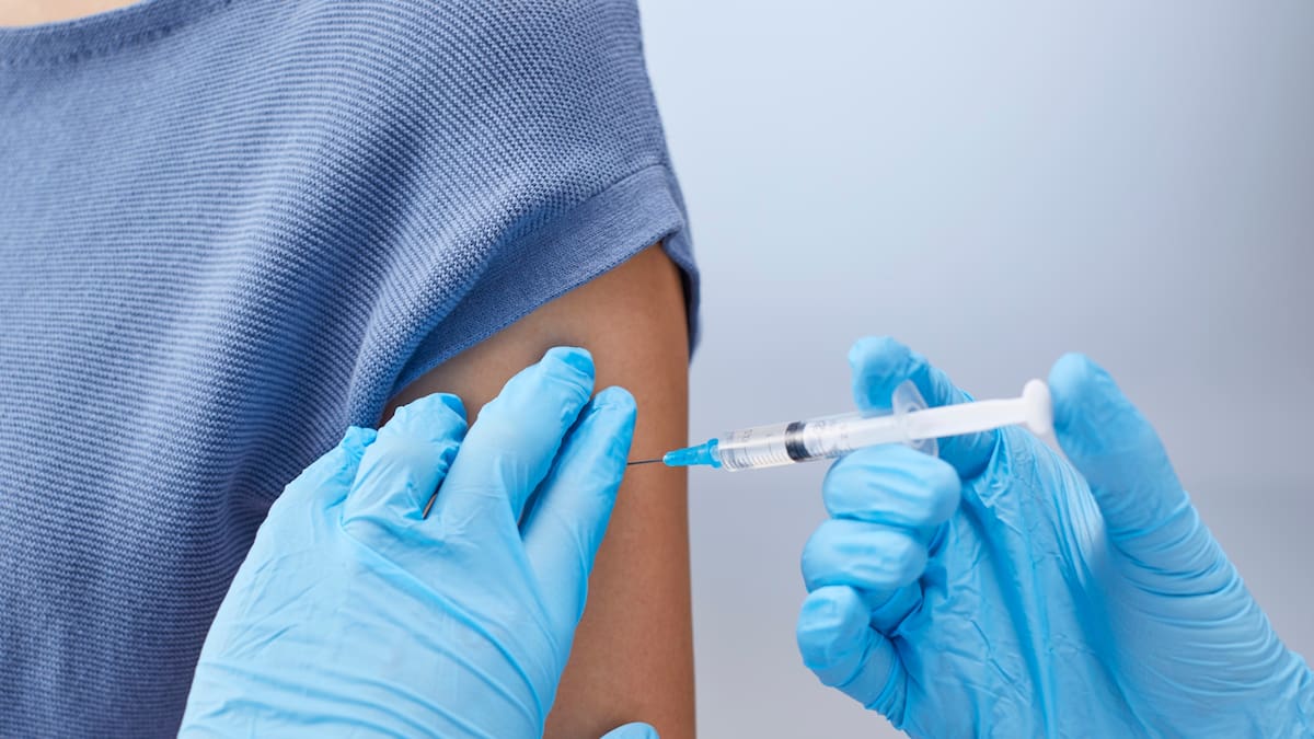 Un análisis con más de un millón de personas mostró cómo se reduce la desconfianza hacia las vacunas