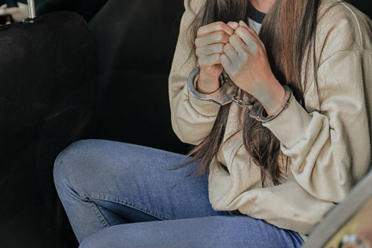 Denuncian a maestra en Yucatán por agredir físicamente a alumna mientras hablaba por teléfono con su mamá