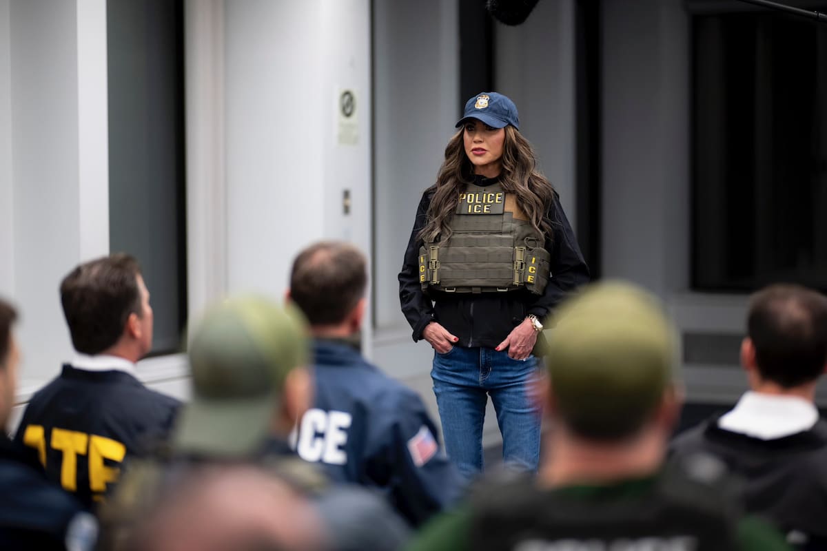 En particular, los fondos de la Agencia Federal de Gestión de Emergencias (FEMA) han sido objeto de críticas por parte de políticos republicanos. Foto: Kristi Noem.