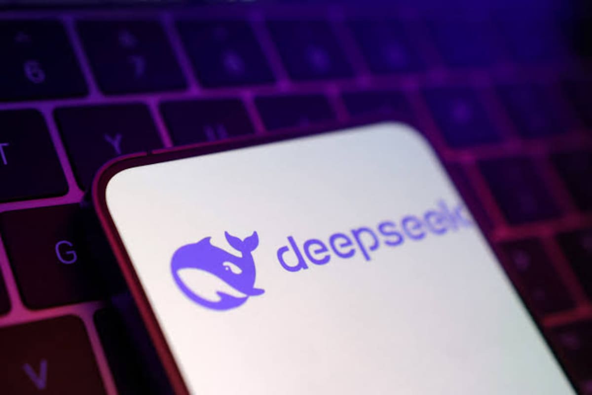 DeepSeek lanza V4 Pro, su nuevo modelo de inteligencia artificial de gama alta, con un precio hasta 14 veces mayor que V4 Flash y nuevas tarifas para su API