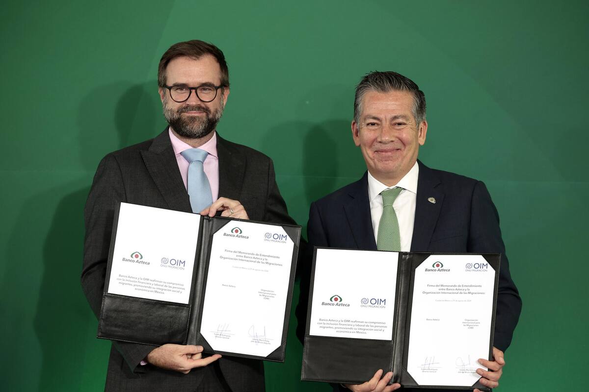 La OIM y Banco Azteca firman acuerdo para asistencia financiera a migrantes en México
