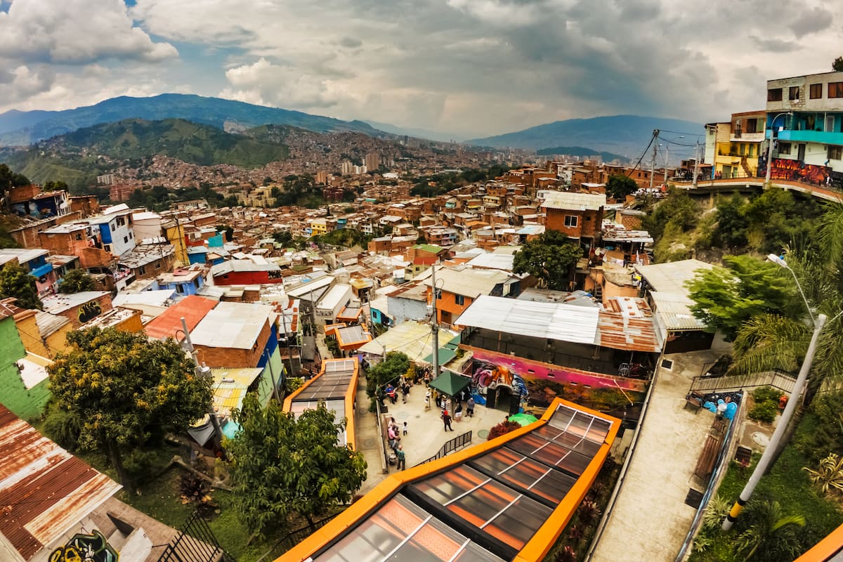 Conoce los lugares para visitar en Medellín y anímate a comprar casa