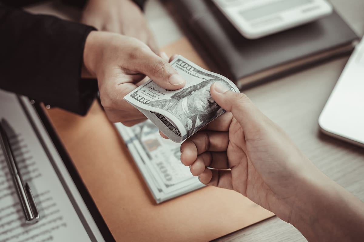 Estos son los lugares donde no se debe guardar dinero en efectivo en el hogar, según expertos