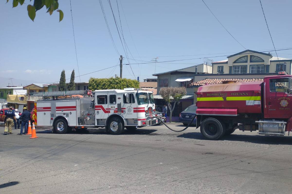 Incendio consume vivienda en la Sánchez Taboada