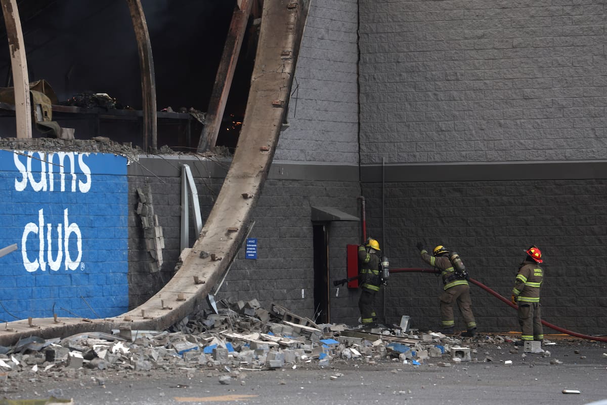 ¿Qué pasó tras el incendio en Sam’s Club de Hermosillo? Sin ruta segura, peritos no pueden ingresar y la investigación tendrá que esperar