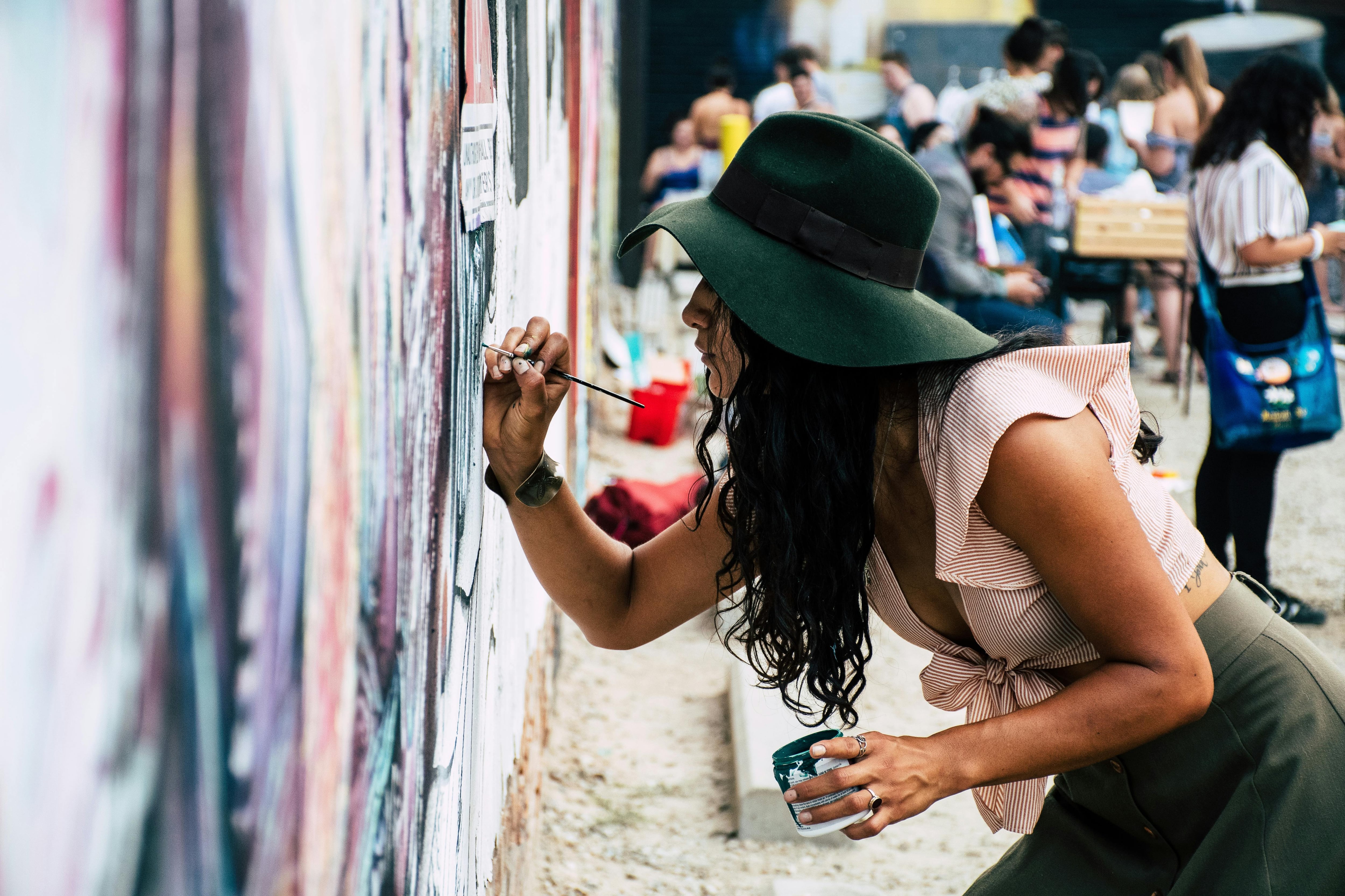 Con organización, mentalidad y herramientas, los artistas pueden crear no solo belleza, sino también estabilidad y riqueza personal