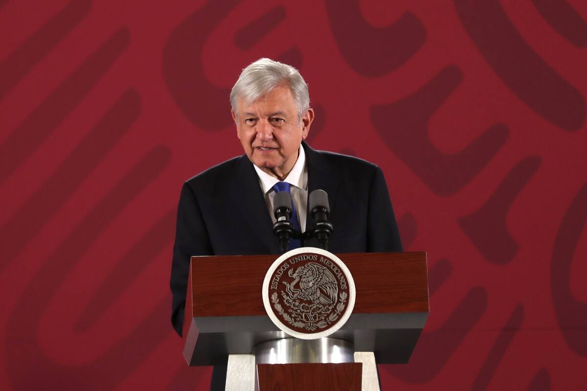 López Obrador celebra que "El Chapo" quiera donar su dinero a indígenas