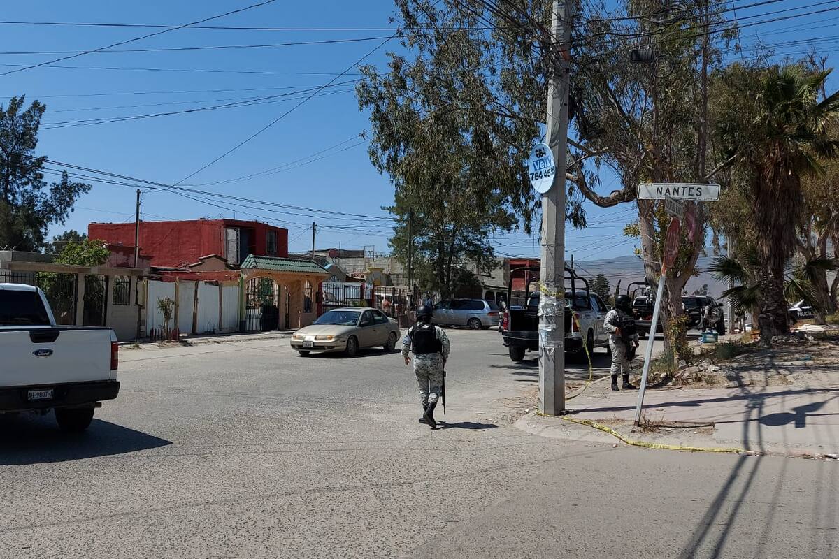 Mujer es asesinada a tiros por su pareja en Villa Fontana