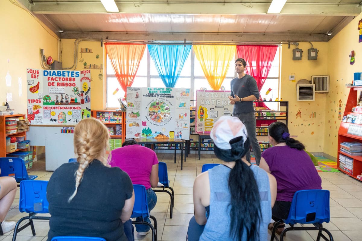 Secretaría de Salud llama a prevenir la obesidad con alimentación y activación física