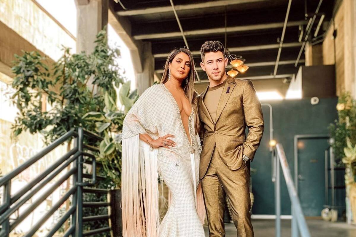 Priyanka Chopra, esposa de Nick Jonas, llega a los Grammy en escote de infarto