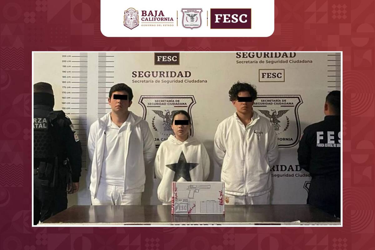 Detienen a tres jóvenes con armas de fuego tras persecución