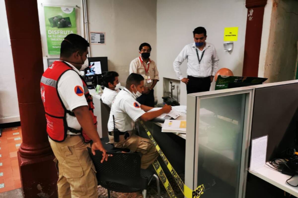 "Increíble la voracidad": Alcalde de San Miguel de Allende cierra sucursal de Banco Azteca