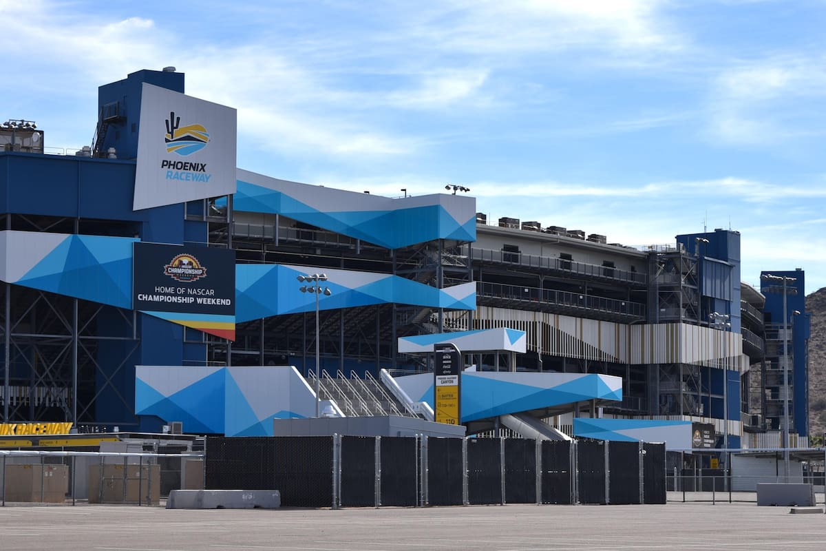 Nascar regresa a Phoenix
