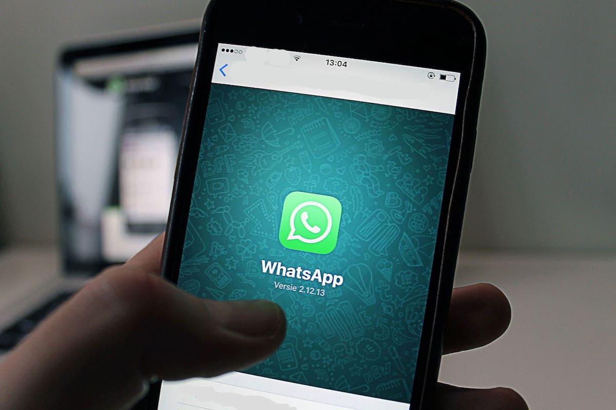 Autoridades alertan por robo de cuentas de WhatsApp por supuestas empresas de paquetería