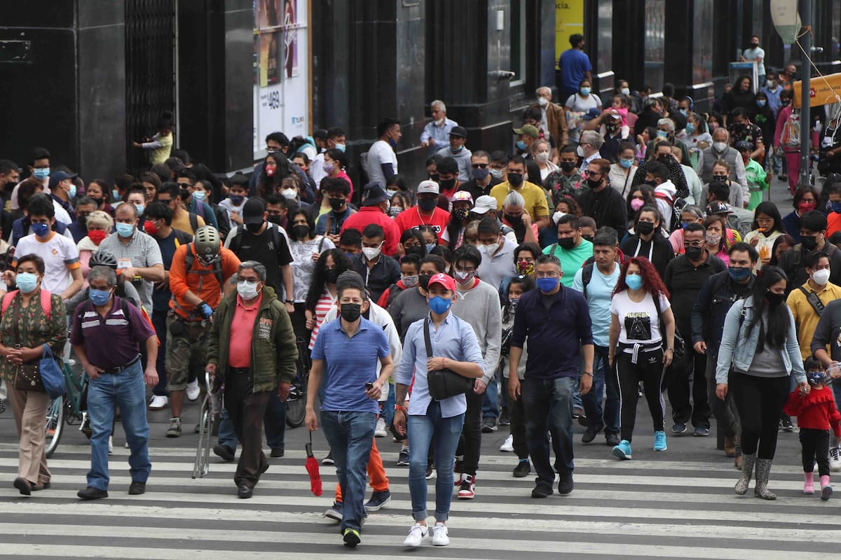 EUM20210605SOC10.JPG
CIUDAD DE MÉXICO. City/CDMX-Aglomeraciones.- 5 de junio de 2021. Aspectos de las aglomeraciones en el Centro Histórico de la Ciudad de México que a partir de la siguiente semana pasa a semáforo epidemiológico verde. Foto: Agencia EL UNIVERSAL/Carlos Mejía/EELG