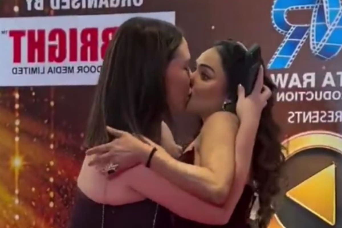 Actriz india es besada a la fuerza por fan: ¿qué ocurrió con Nikita Rawal?