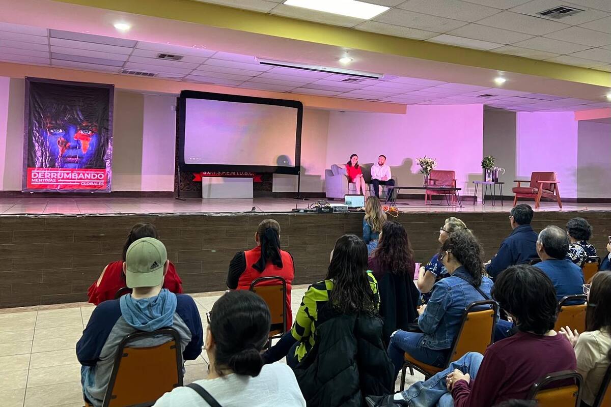 Realizan conferencia “Derrumbando mentiras globales”