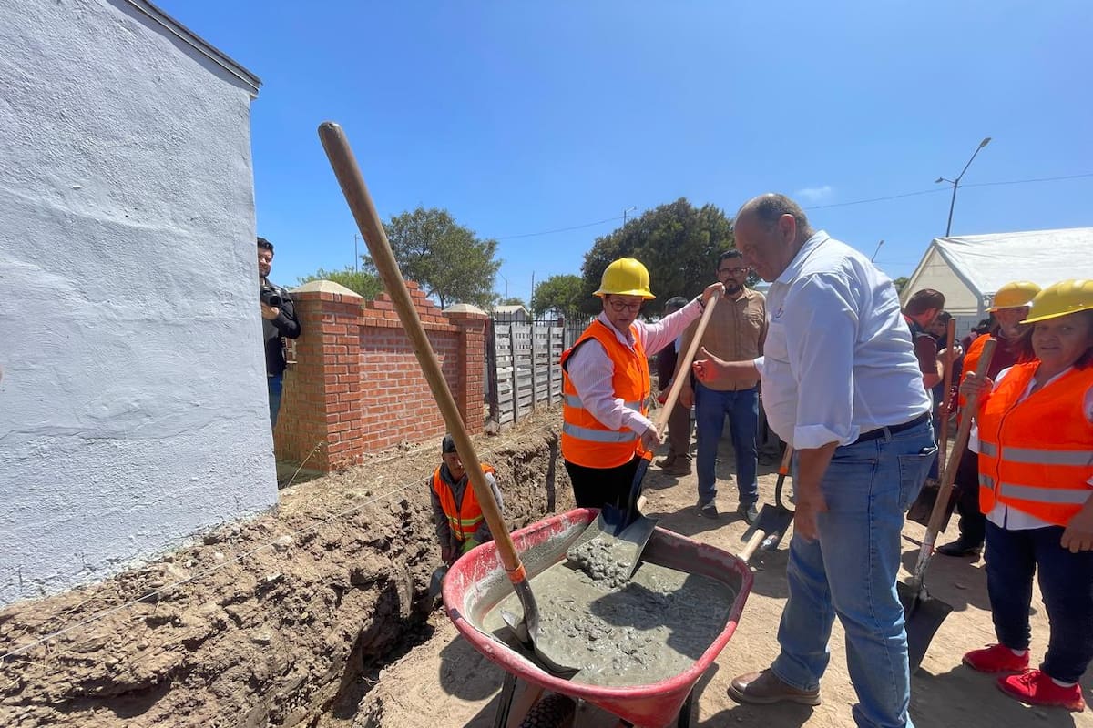 Construyen barda perimetral en panteón municipal para evitar robos y vandalismo