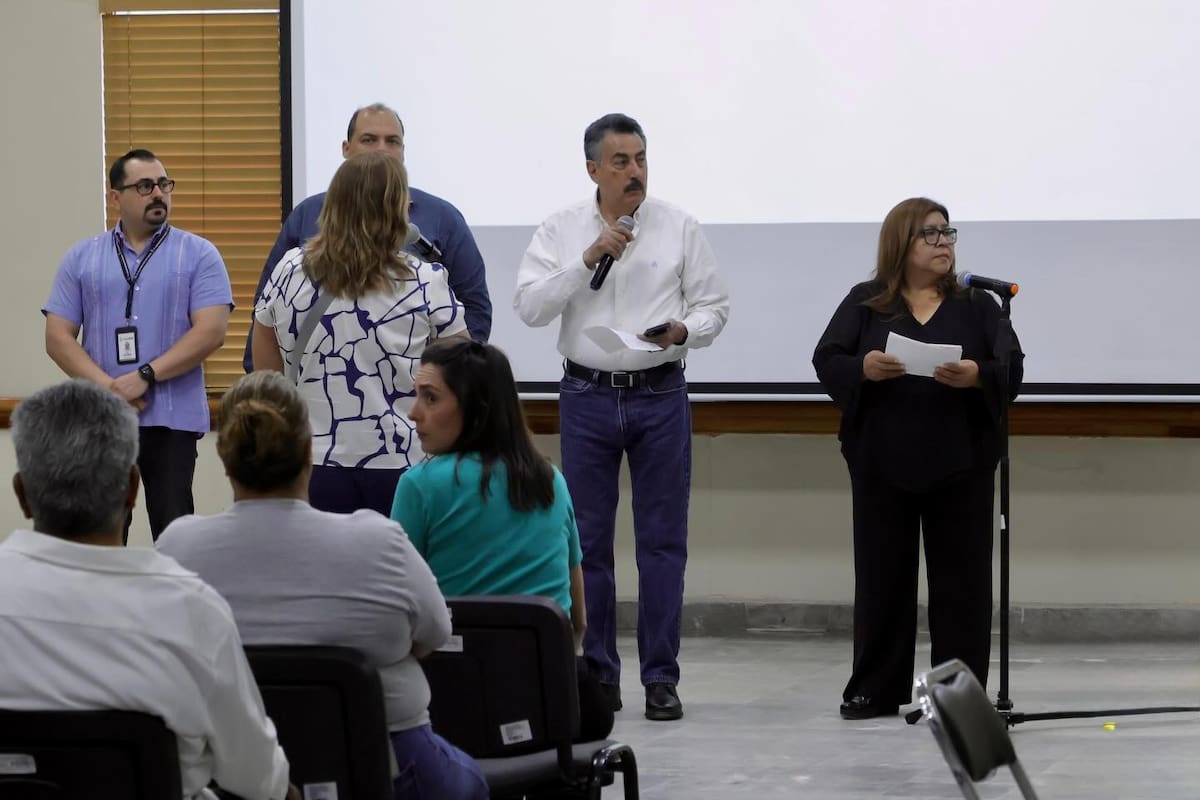 Lamarque atiende a ciudadanos en audiencia pública; estos fueron los apoyos otorgados en Cajeme