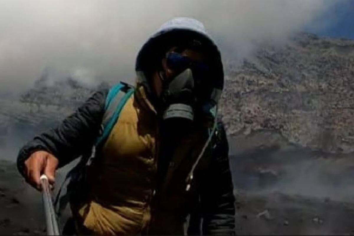 Youtuber arriesga su vida para grabar cráter del Popocatépetl