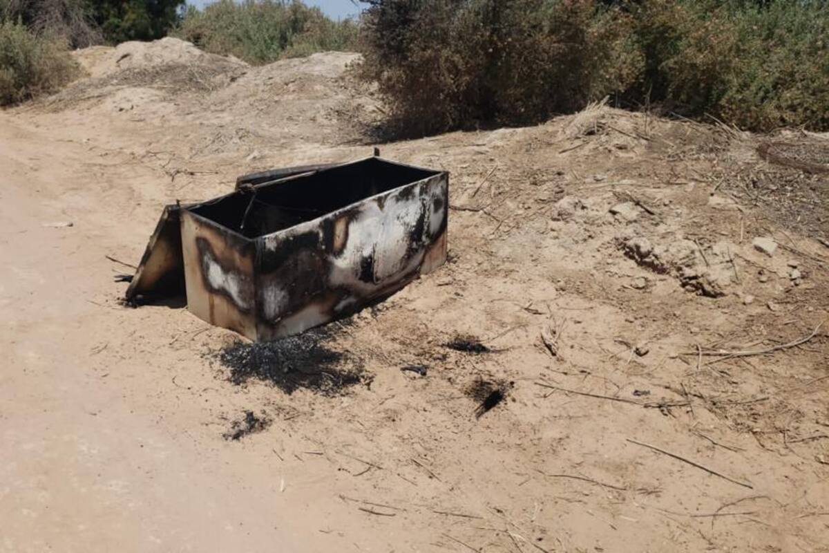 Calcinado es encontrado dentro de un viejo refrigerador rumbo a Islas Agrarias