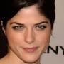 Selma Blair muerde a morder sobrecargo e intentar abrir la puerta de un avión, ¿qué le pasó?