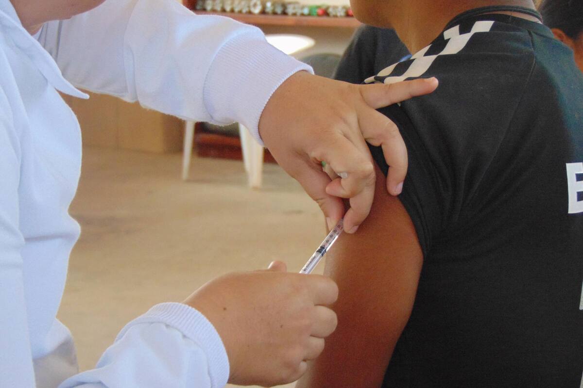 Pide primaria usar cubre bocas por casos de influenza