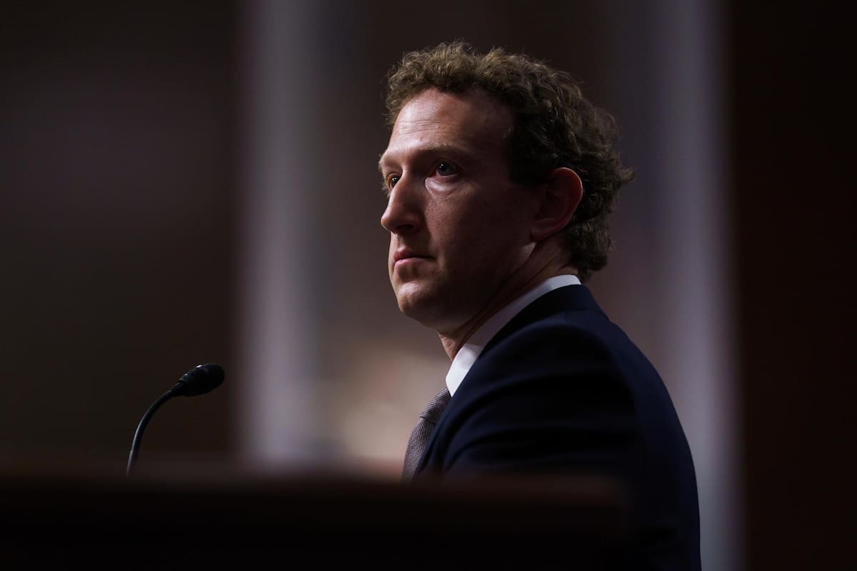 Mark Zuckerberg, director ejecutivo de Meta, llega ante una audiencia del Comité Judicial del Senado, este 31 de enero de 2024. EFE/EPA/Will Oliver