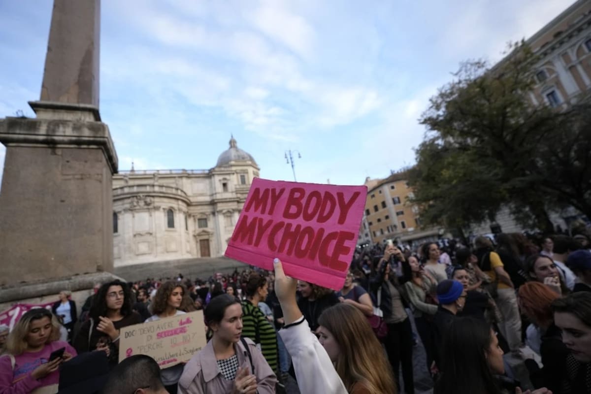 Grupos antiabortos en Italia podrían tener acceso a mujeres que buscan interrupción de embarazo