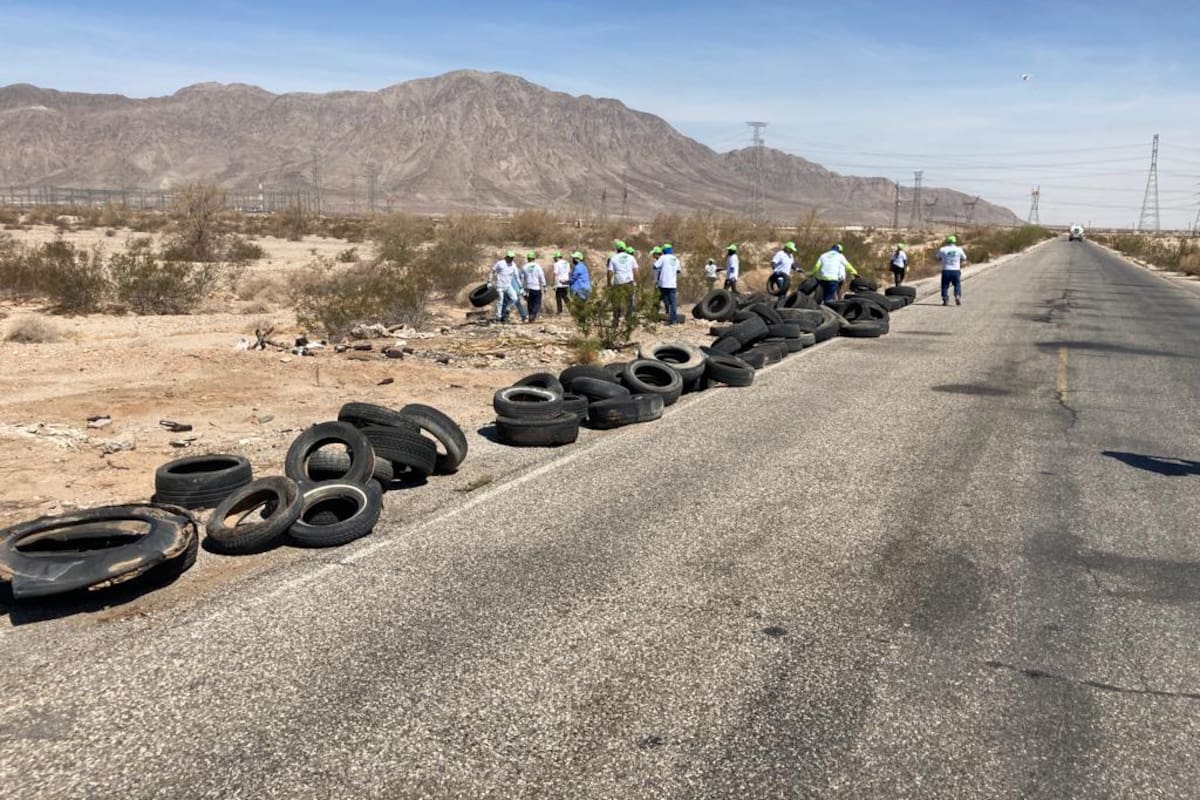 Recolectan llantas en La Rosita