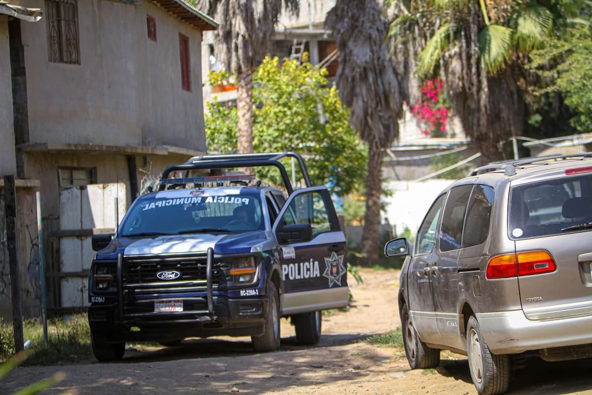 Localizan a dos hombres sin vida en una vivienda improvisada de la colonia Las Torres