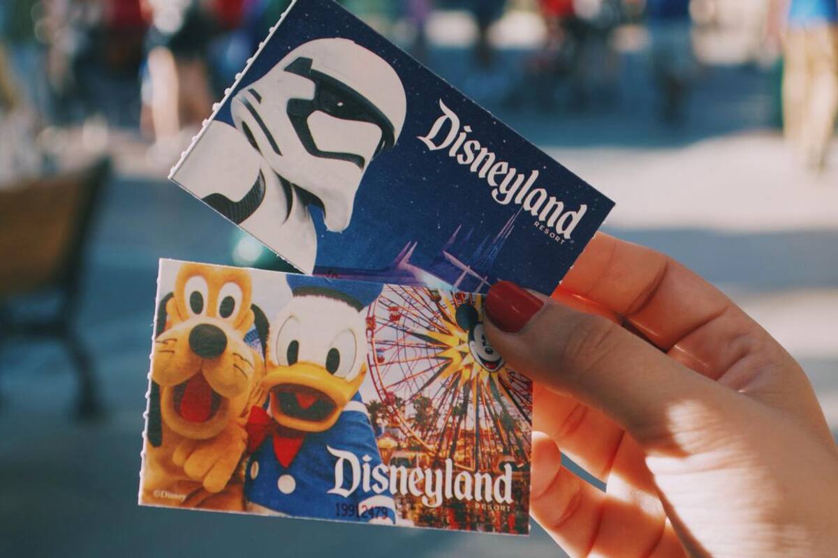 Disneyland aumenta costo de entradas a sus parques