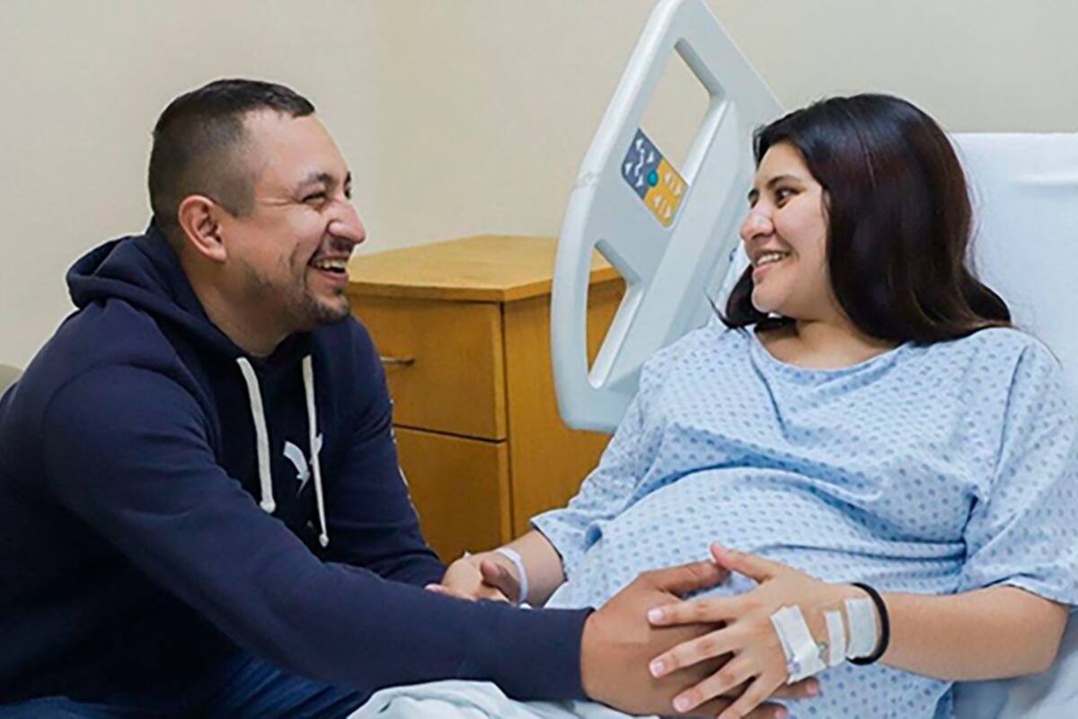 Nacen dos niñas siamesas unidas por el abdomen en Nuevo León