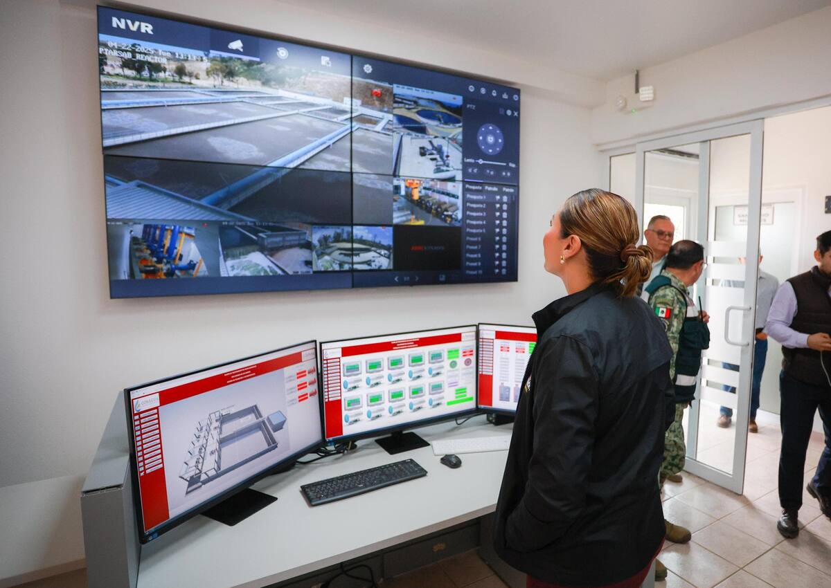 La mandataria y la secretaria de Medio Ambiente Federal, constataron los avances en la construcción y rehabilitación de la planta. Foto: Cortesía