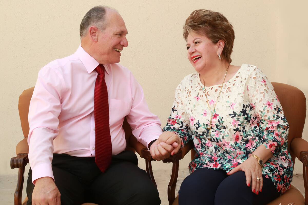 José Ignacio Lamadrid Dávila y Alma Lorena Gutiérrez Pérez celebran 50 años de amor incondicional